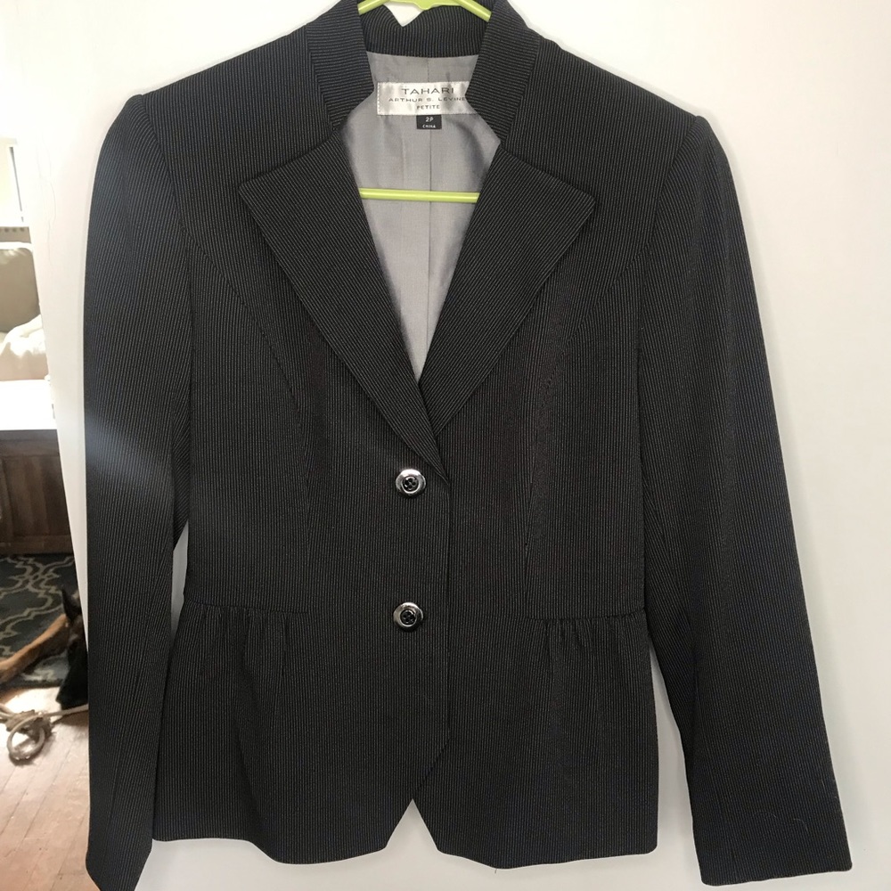 Slim and trim pant suit